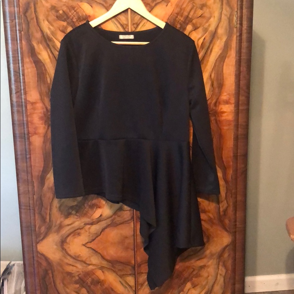 ACEVOG Body-Con Ponte Top w/ Asymmetrical Peplum